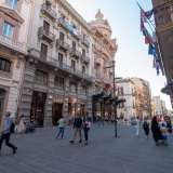 Non ci resta ora che giungere nell�isolato pi� famoso della via: il �salotto Liberty�...